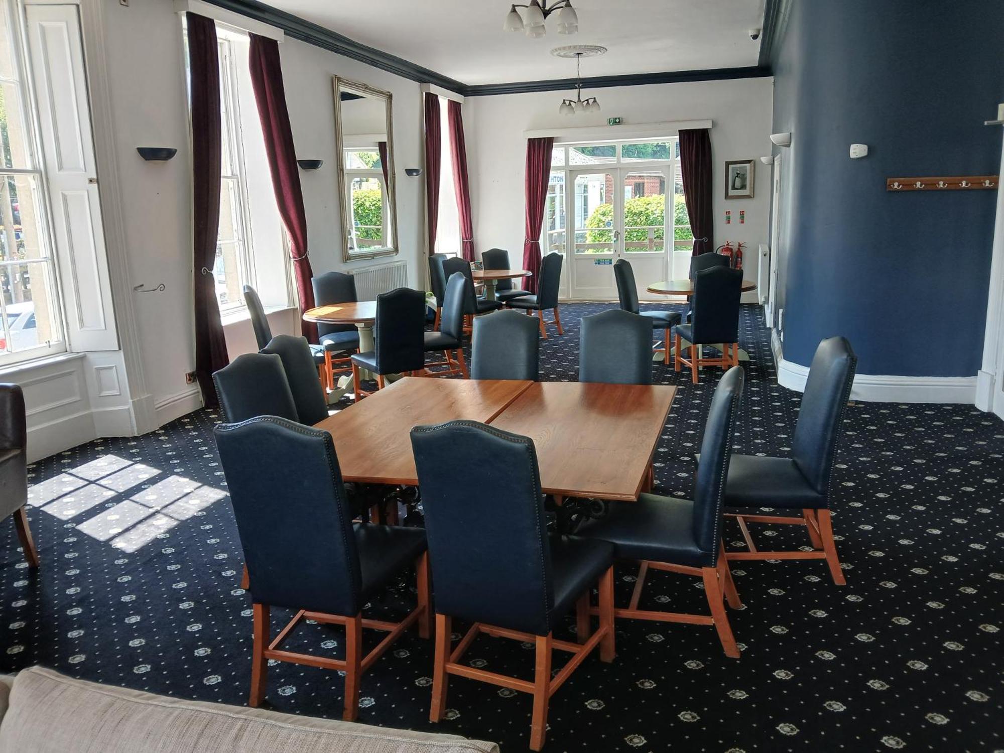 The Knighton Apartment Extérieur photo